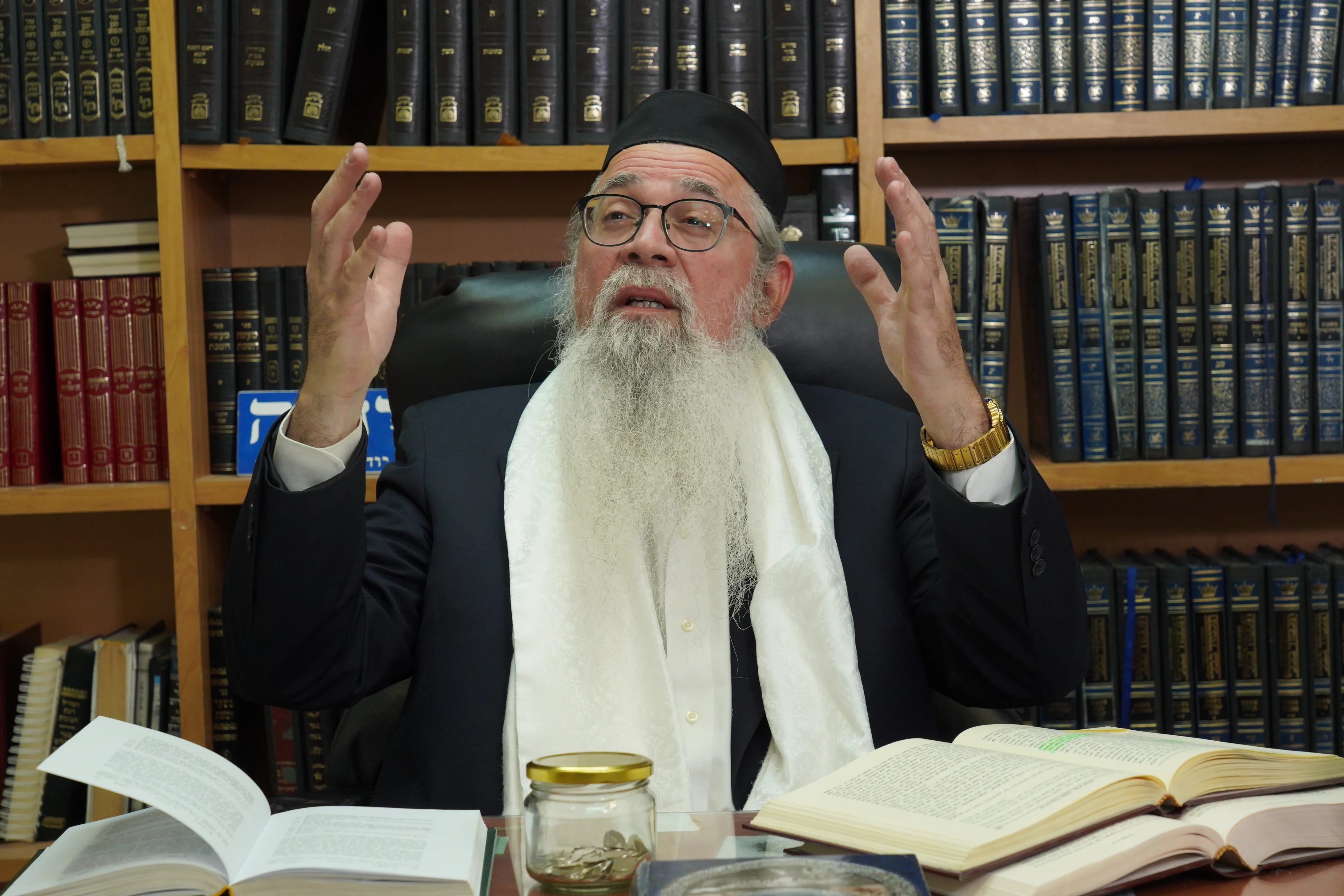 "המימונה – לא רק מופלטה: זו הצהרת אמונה בגאולה"