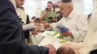 התינוק הראשון שנקרא על שמו של מרן הרב מאיר מאזוז זצ"ל - מאז שנפטר