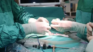 כאבי בטן שגרתיים? הרופאים גילו בגוף הילד תופעה שלא נראתה כמעט מעולם