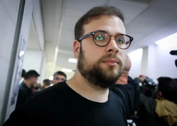 דיווח: יועצו של נתניהו זומן לבדיקה ביטחונית – וביטל ברגע האחרון דיווח: יועצו של נתניהו זומן לבדיקה ביטחונית – וביטל ברגע האחרון