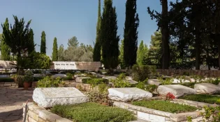 צה"ל הודיע על מותה של חיילת בת 20 - שנפצעה במחסום ענתות