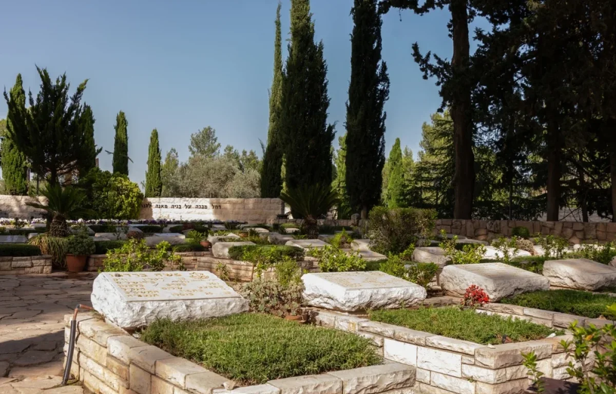 צה"ל הודיע על מותה של חיילת בת 20 &ndash; שנפצעה במחסום ענתות