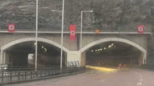זעזוע בשבדיה: שלושה דגלים עם סמלים נאציים הופיעו בכביש מרכזי