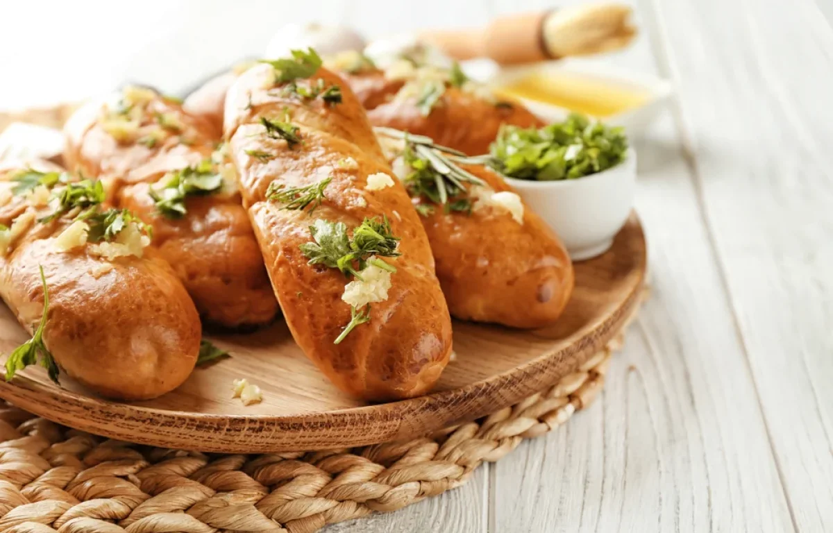 ככה חוזרים לשגרה אחרי פסח: לחם שום רך, ריחני ופשוט להכנה