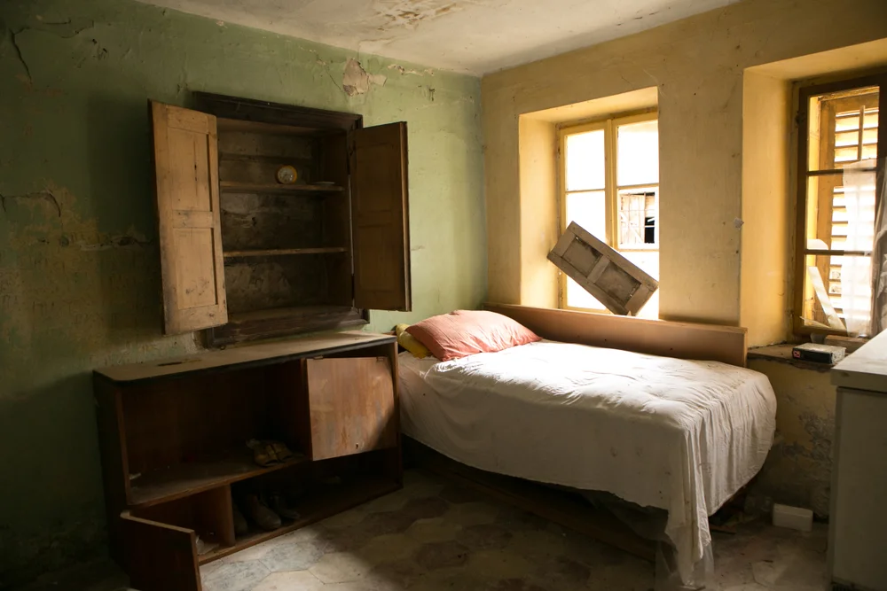 תא כלא ב-400 ש"ח ללילה: טרנד חדש מטלטל את עולם התיירות