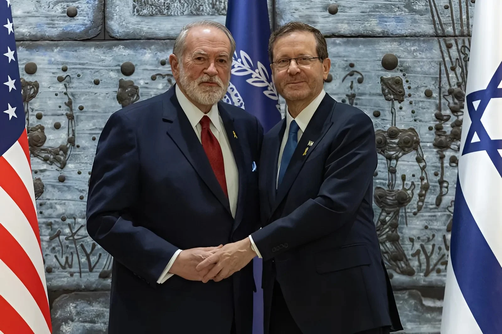 הצהרה מפתיעה של שגריר ארה"ב החדש: "הסיוע לעזה תלוי בהסכמת חמאס" הצהרה מפתיעה של שגריר ארה"ב החדש: "הסיוע לעזה תלוי בהסכמת חמאס"