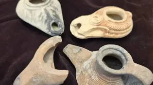 ממצאים מימי הנביאים נתפסו בדימונה: המשטרה חושפת סחר בלתי חוקי בעתיקות