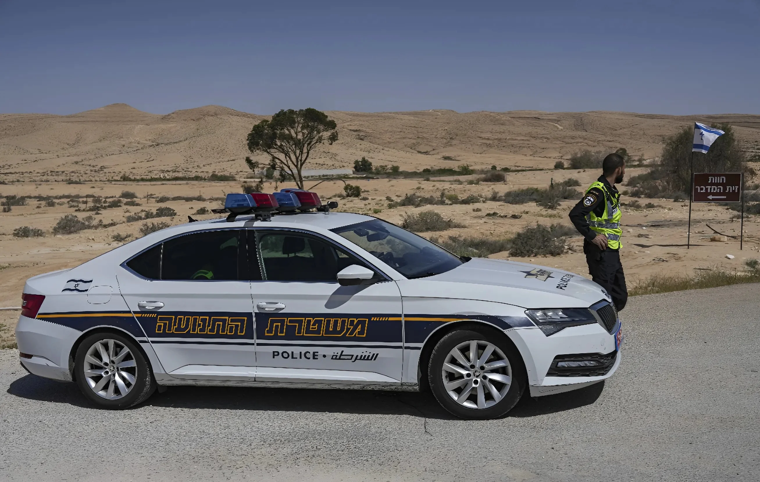 שימו לב: מבצע אכיפה נרחב - עשרות שוטרים פרוסים בכביש 40 שימו לב: מבצע אכיפה נרחב - עשרות שוטרים פרוסים בכביש 40