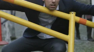 "קוראים לי נחשון - אולי זה השם שתוקע לי את החיים?"