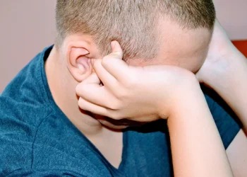 המדינה נרדמת &ndash; והם משלמים את המחיר: משבר הטיפול בבוגרים על הספקטרום