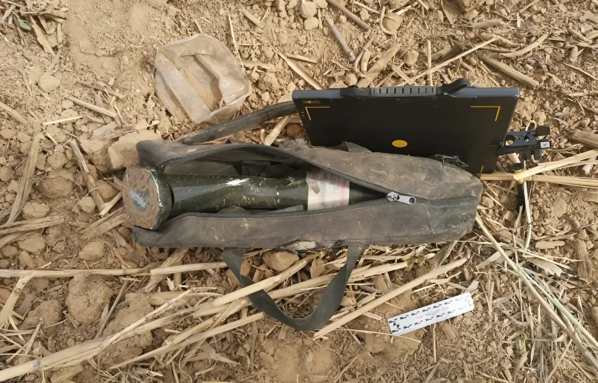 שוטרי תחנת נתיבות איתרו תיק ובתוכו מטען חבלה: ההערכה היא כי מדובר בציוד של מחבלים מה-7 באוקטובר