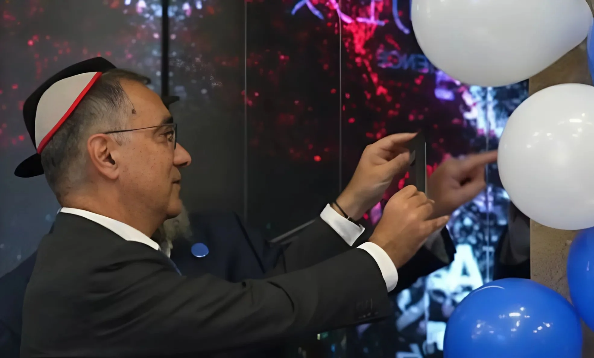 קביעת מזוזה, טכנולוגיה ותקווה: ישראל פתחה את הביתן באקספו 2025 בטוקיו קביעת מזוזה, טכנולוגיה ותקווה: ישראל פתחה את הביתן באקספו 2025 בטוקיו