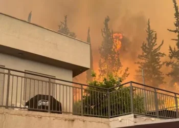 נציב הכבאות על השריפה: "האירוע בשליטה, יסתיים בשעות הקרובות"