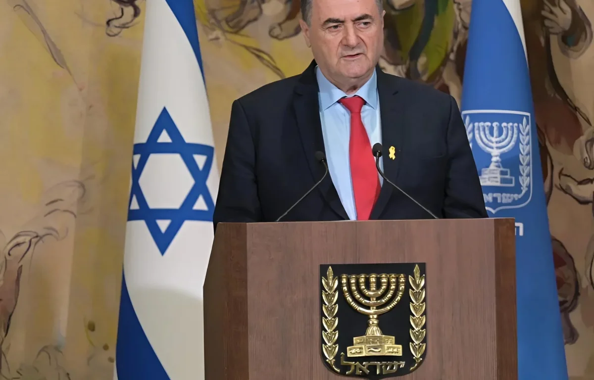 שר הביטחון חשף בטקס את סיפור משפחתו שנספתה בשואה: "איראן &ndash; האיום של ימינו"