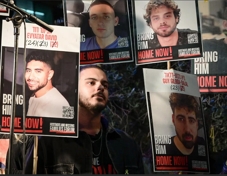 "לא ננוח עד שישובו": אלפי משתתפים בעצרות למען החטופים בתל אביב ובשער הנגב "לא ננוח עד שישובו": אלפי משתתפים בעצרות למען החטופים בתל אביב ובשער הנגב