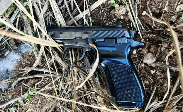 דאגה במערכת הביטחון: כלי נשק צבאיים נגנבים ומועברים לגורמי פשיעה דאגה במערכת הביטחון: כלי נשק צבאיים נגנבים ומועברים לגורמי פשיעה