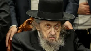 בשורה משמחת: מרן ראש הישיבה הגר"ד לנדו שליט"א שב לביתו