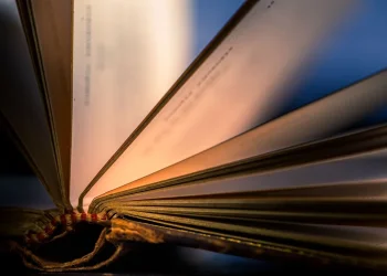 רק רצו לקנות ספר – והשמיים נפתחו רק רצו לקנות ספר – והשמיים נפתחו