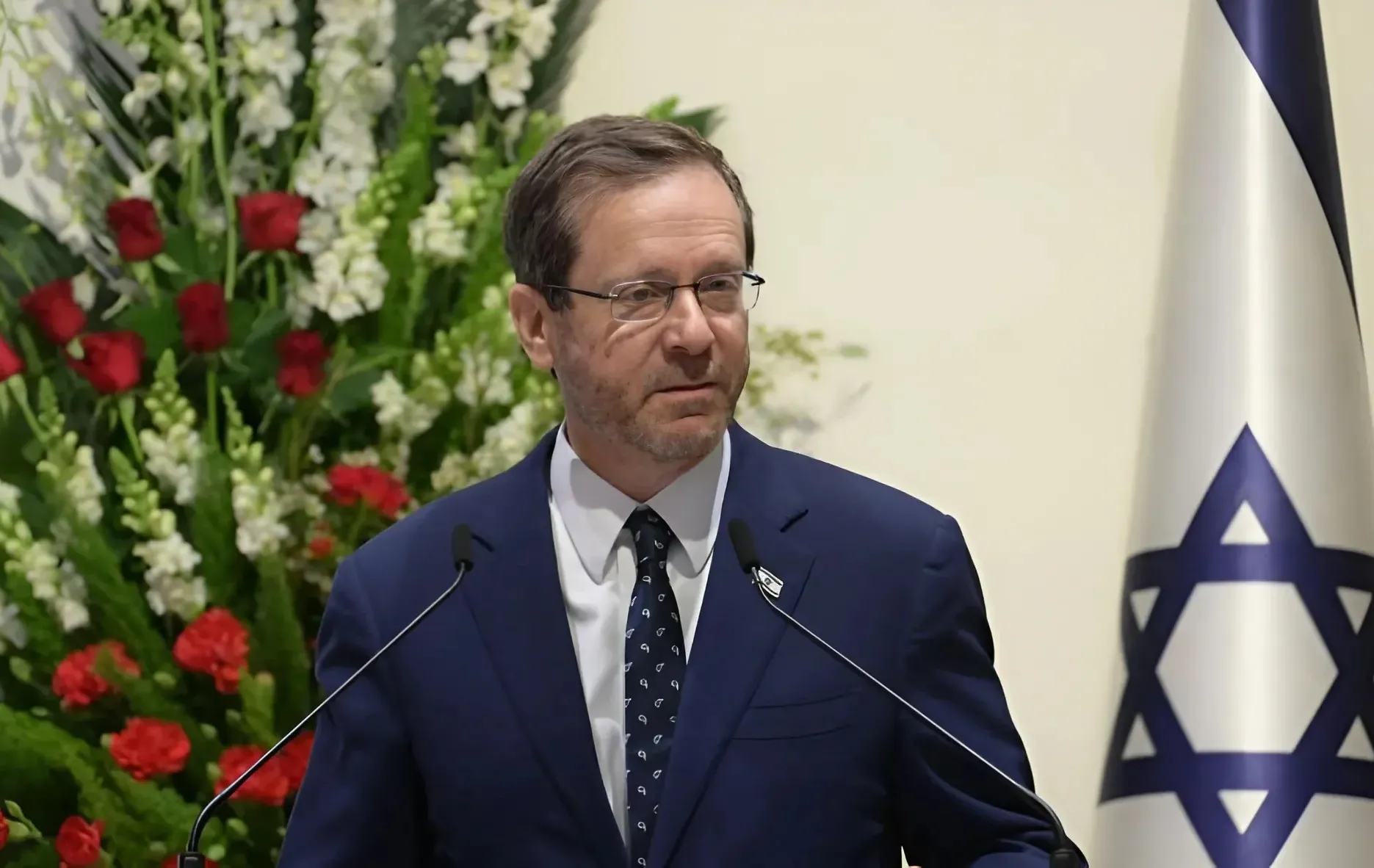 הנשיא הרצוג אירח יתומים ואלמנות בבית הנשיא לקראת יום הזיכרון