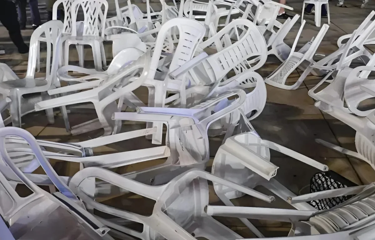 בהלה בכיכר הבימה: סדרנים בטקס זיכרון נחשדו כמחבלים, הקהל התפזר בבהלה - 20 נפצעו