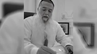 הרב יגאל כהן בהדלקת נר זיכרון לחללי מערכות ישראל