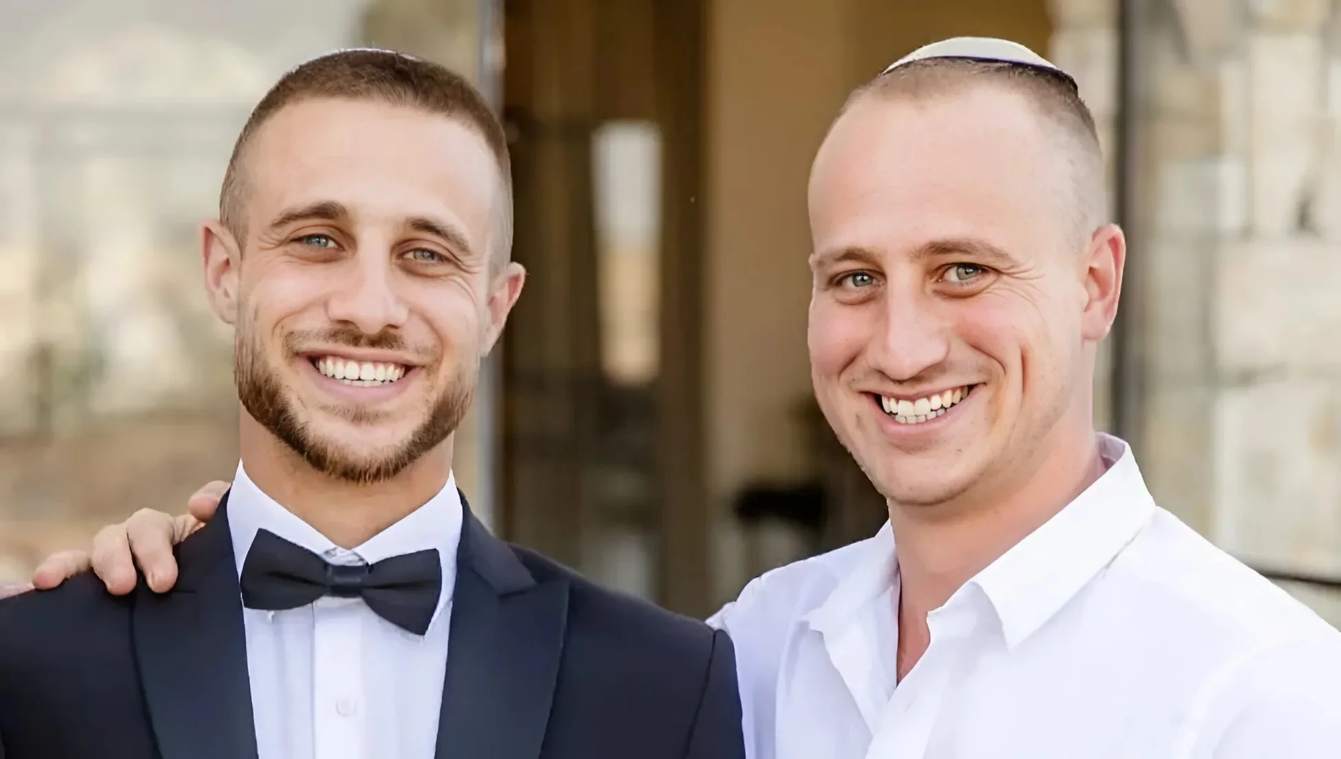 "חטפו טיל RPG והמשיכו להילחם": האחים שנפלו יחד בקרב בעלומים "חטפו טיל RPG והמשיכו להילחם": האחים שנפלו יחד בקרב בעלומים