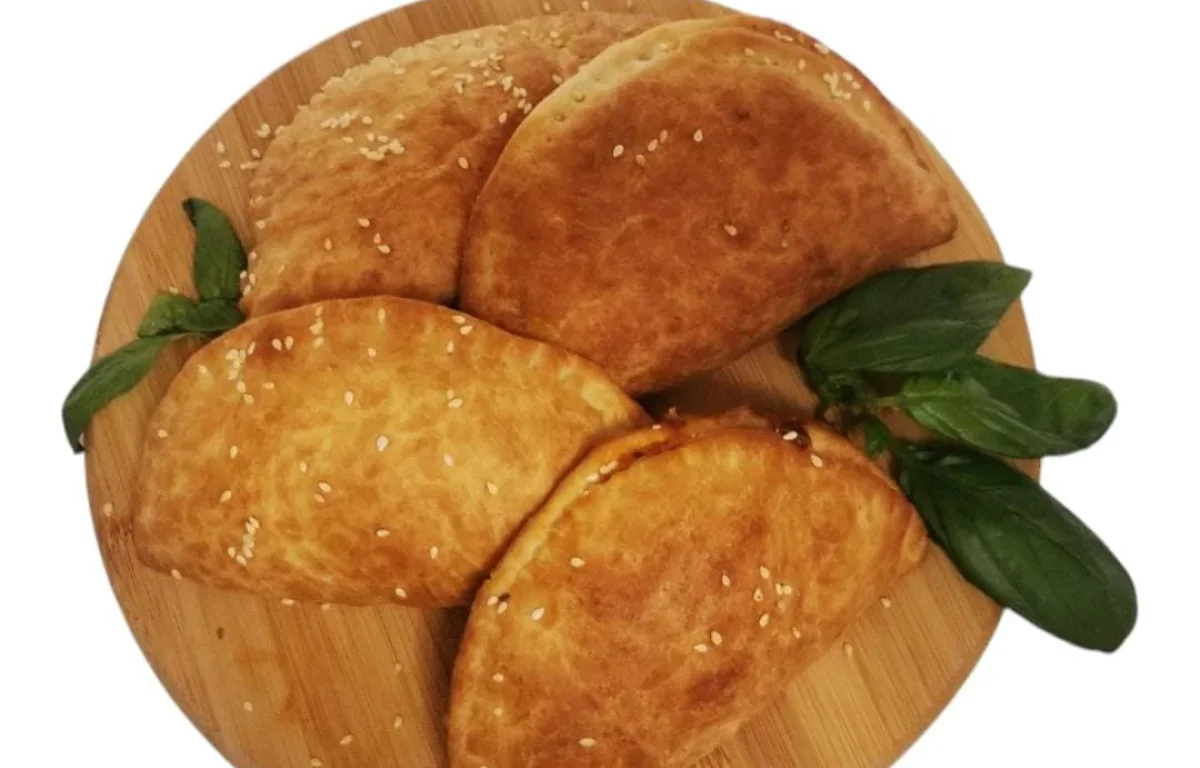 סמבוסק פיצה ביתי של מירב מלכה &ndash; רך, מתפצח ומושלם לילדים ולמבוגרים