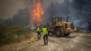 השריפה העוצמתית בהרי ירושלים: תושבי מבוא חורון ומשמר איילון מפונים