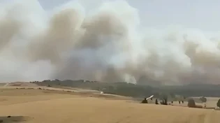 אש בשמים, דמעות בלב: עצמאות בצל שריפות, שבי וכאב לאומי