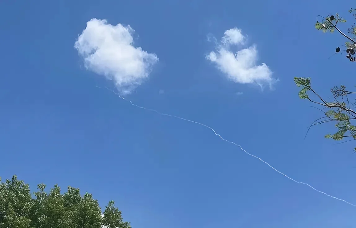 ירי טילים מתימן לעבר ישראל: אזעקות בכל רחבי הצפון, פיצוצים בשומרון ובירושלים – מערכות ההגנה הופעלו