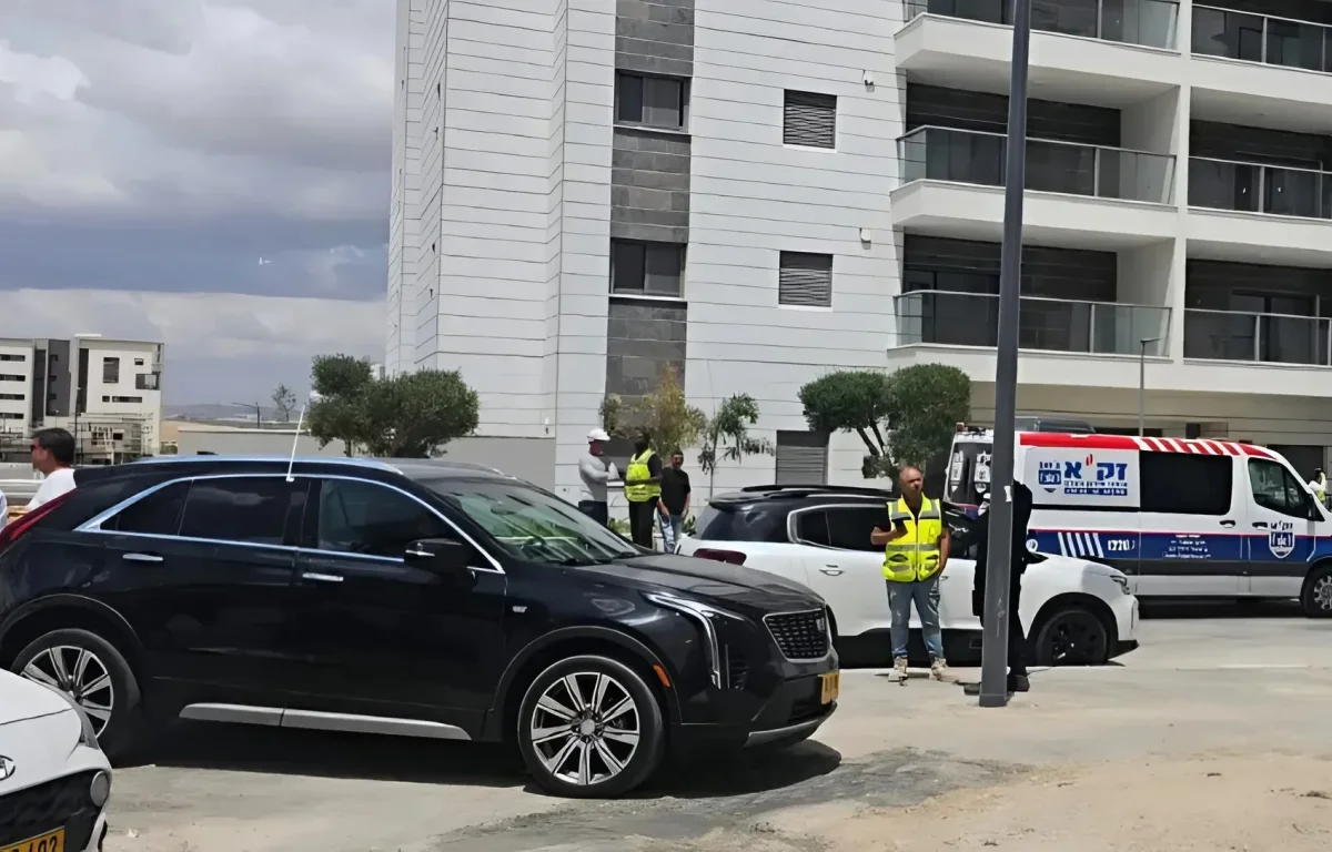 טרגדיה באתר בנייה בבאר שבע: בן 60 הגיע לראות את דירתו החדשה ונפל אל מותו