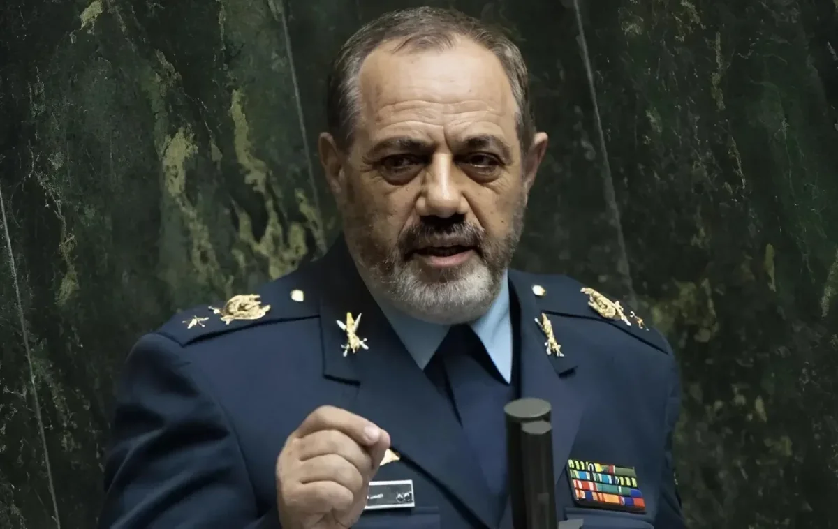 שר ההגנה האיראני מאיים: "נגיב בכוח אם נותקף על ידי ישראל או ארצות הברית" שר ההגנה האיראני מאיים: "נגיב בכוח אם נותקף על ידי ישראל או ארצות הברית"