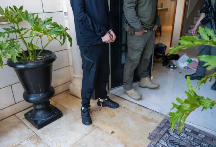 המשטרה חשפה מערך הלבנת כספים של 800 מיליון שקל – חמישה נעצרו המשטרה חשפה מערך הלבנת כספים של 800 מיליון שקל – חמישה נעצרו