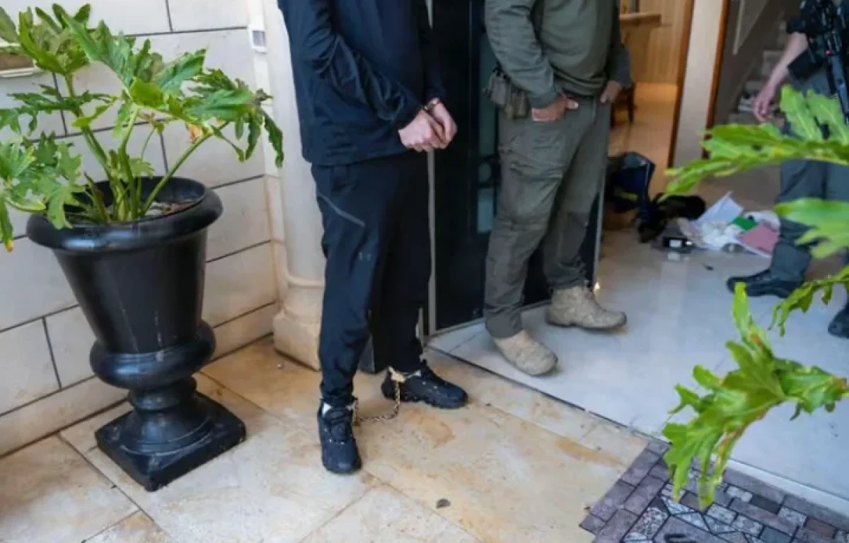 המשטרה חשפה מערך הלבנת כספים של 800 מיליון שקל &ndash; חמישה נעצרו