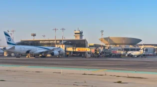 אלפי ישראלים תקועים בחו"ל: טיסות בוטלו, מחירים נוסקים, ואין מענה