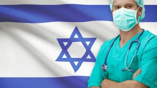 אחרי המורים - גם הרופאים בדרך לשביתה?