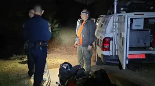 דרמה בגליל המערבי: מטייל התמוטט מעייפות בנחל כזיב וחולץ תחת תנאים מאתגרים
