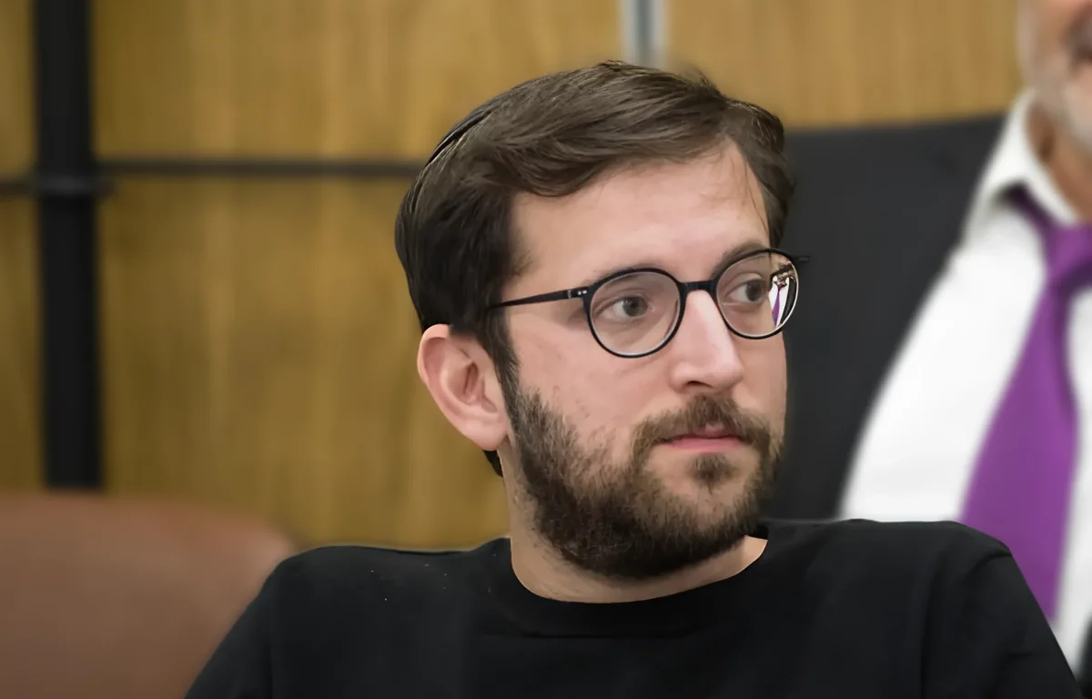 רגע לפני ששוחרר ממעצר בית: המשטרה שוב עצרה את יונתן אוריך