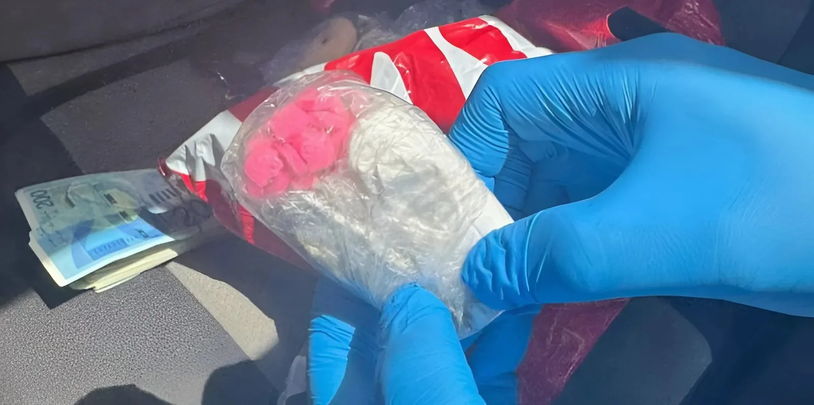 ניסיון הברחת סמים לכלא במרכז סוכל על ידי סוכן שב"ס ניסיון הברחת סמים לכלא במרכז סוכל על ידי סוכן שב"ס