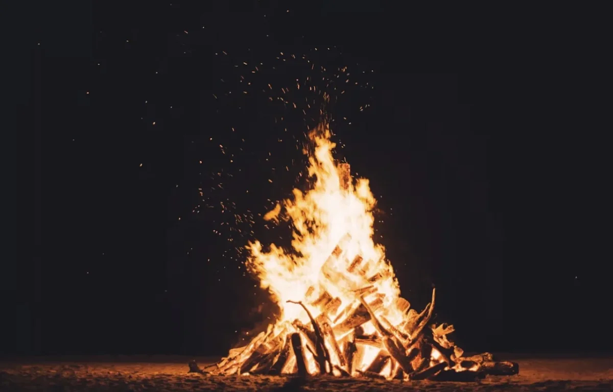 ל"ג בעומר- כשהאש מדליקה את הלב- הזדמנות ללמוד את סוד האהבה ל"ג בעומר- כשהאש מדליקה את הלב- הזדמנות ללמוד את סוד האהבה