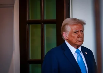 טראמפ סירב לשתות קפה בטקס בסעודיה – המבוכה ששודרה לעולם כולו טראמפ סירב לשתות קפה בטקס בסעודיה – המבוכה ששודרה לעולם כולו