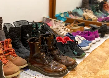 חיפשנו פתרון לבלגן של הנעליים &ndash; וגילינו טריק מעולה