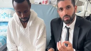 הרב שניר גואטה הגיע לבית החולים לבקר את שחקן הכדורגל
