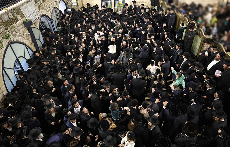 "זועק אלינו דמם": קריאתם של גדולי ישראל לקראת ל"ג בעומר במירון "זועק אלינו דמם": קריאתם של גדולי ישראל לקראת ל"ג בעומר במירון