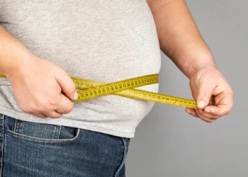 "המגפה השקטה": יותר מחצי מהמבוגרים בישראל - שמנים