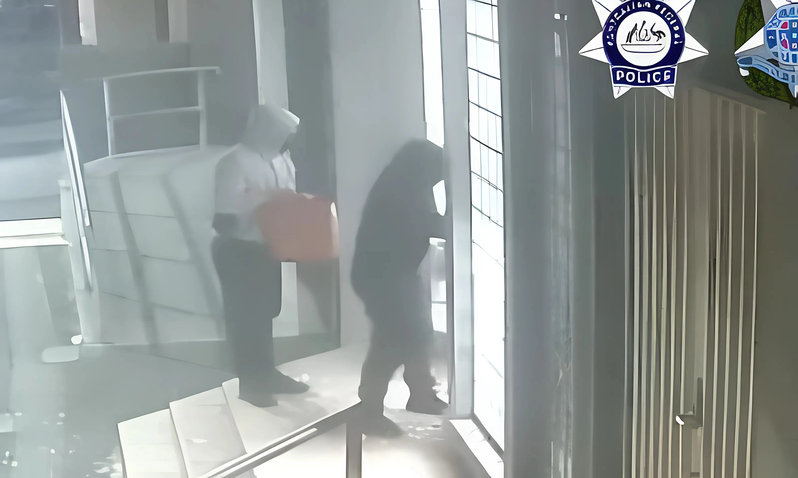 הצתה אנטישמית באוסטרליה: בית הכנסת "עדת ישראל" נשרף – שניים נפגעו משאיפת עשן הצתה אנטישמית באוסטרליה: בית הכנסת "עדת ישראל" נשרף – שניים נפגעו משאיפת עשן