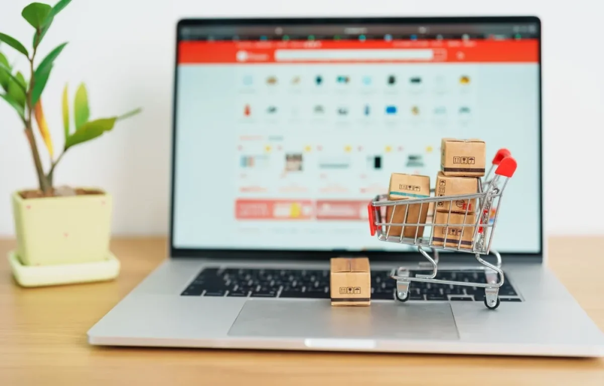 הקליק שהחליף את הקניון: כך הפכו ההזמנות אונליין להרגל הכי נוח שיש הקליק שהחליף את הקניון: כך הפכו ההזמנות אונליין להרגל הכי נוח שיש