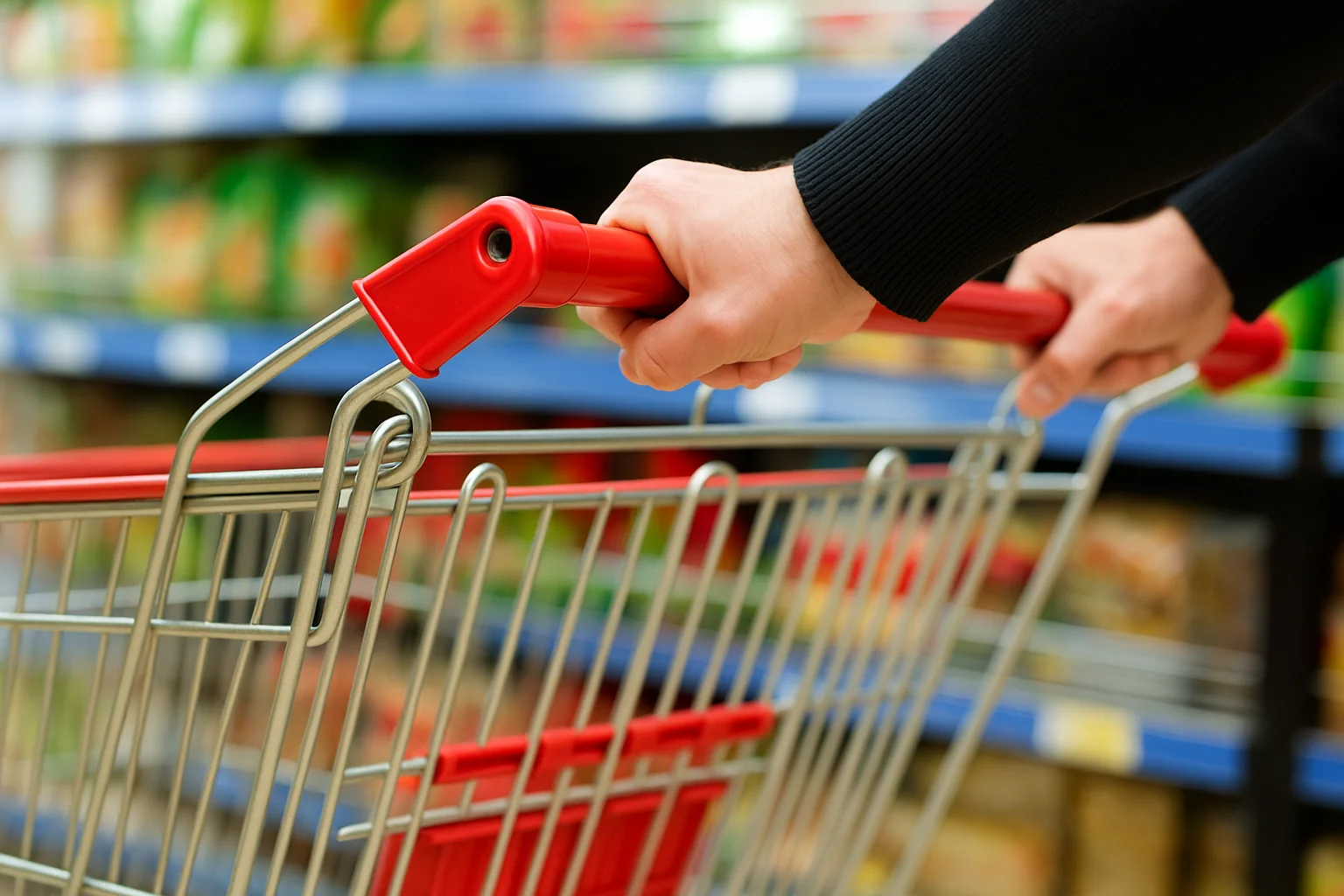 אותה גבינה – פי 2 במחיר: הדו"ח שיחסוך לכם מאות שקלים לקראת שבועות