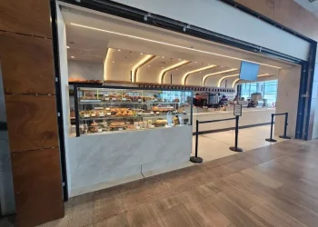 בשורה לנוסעים לחו"ל: סניף כשר למהדרין של "קפה קפה" נפתח בנתב"ג