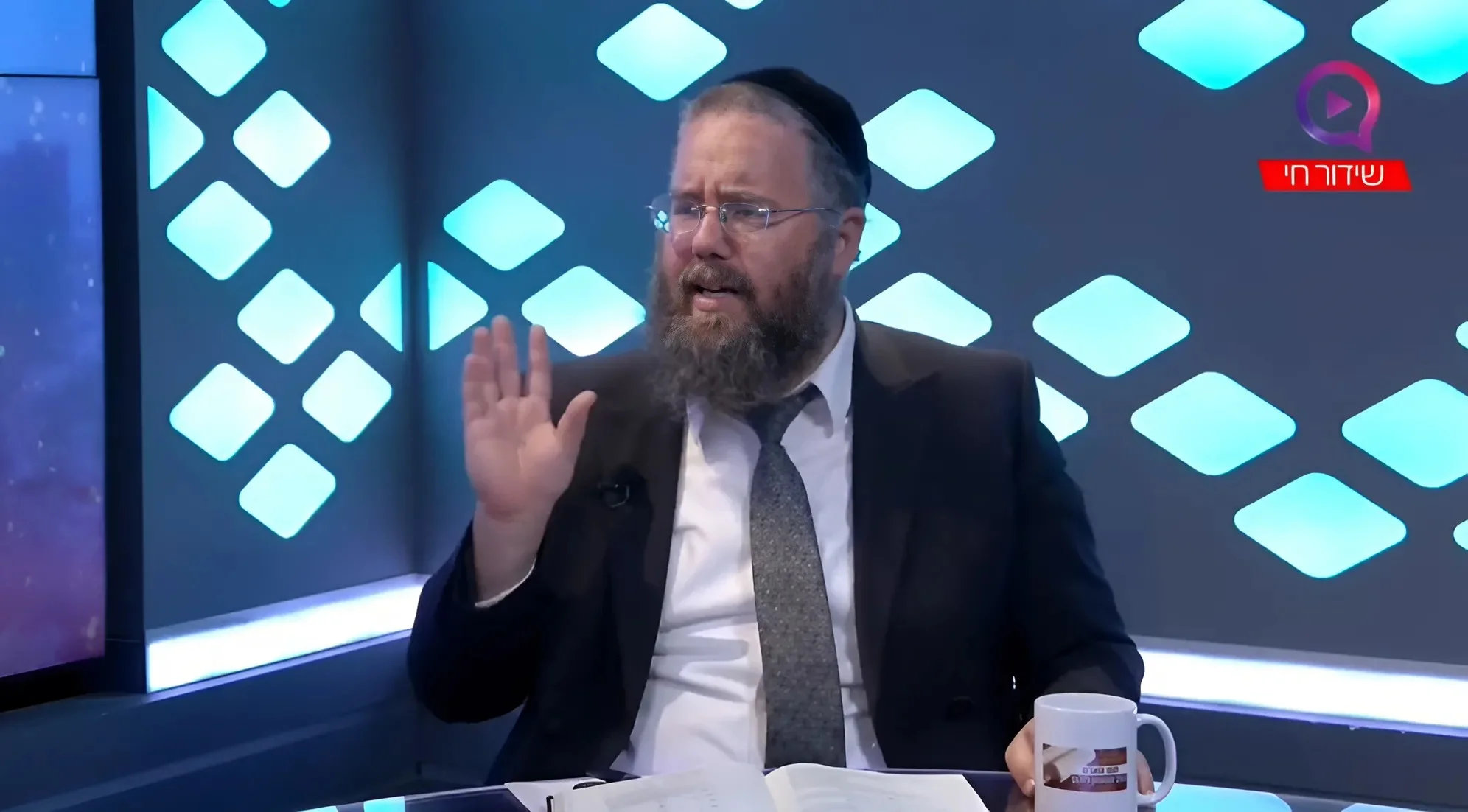 השם שלך חוסם את המזל? הרב פוקס חושף סוד שכולם חייבים לדעת!